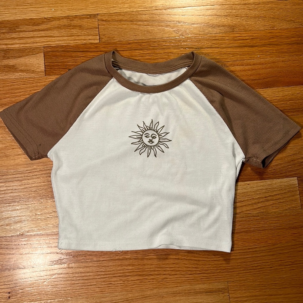 Brown and white crop top sun design